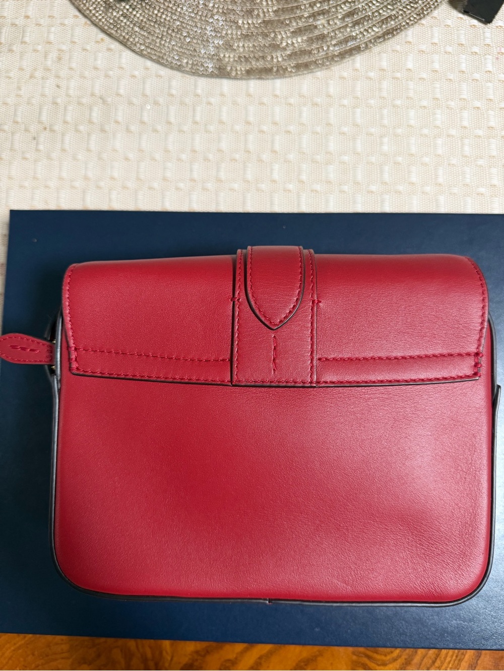 Wellington Ralph Lauren Red Leather Shoulder Bag with Gold Hardware - Picture 3 of 8